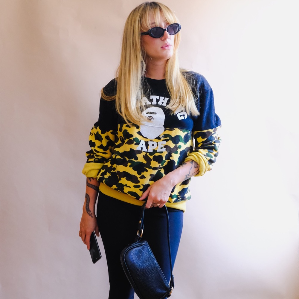 BAPE CREW NECK SWEATSHIRT